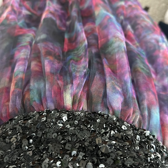 Parker black gown size 4 sequin and tool - Picture 3 of 5